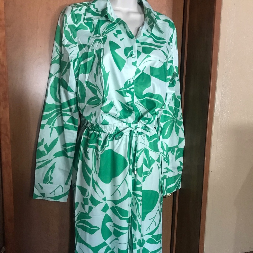 Green Leaf-Print Long Sleeve Jumpsuit with Tie Waist
